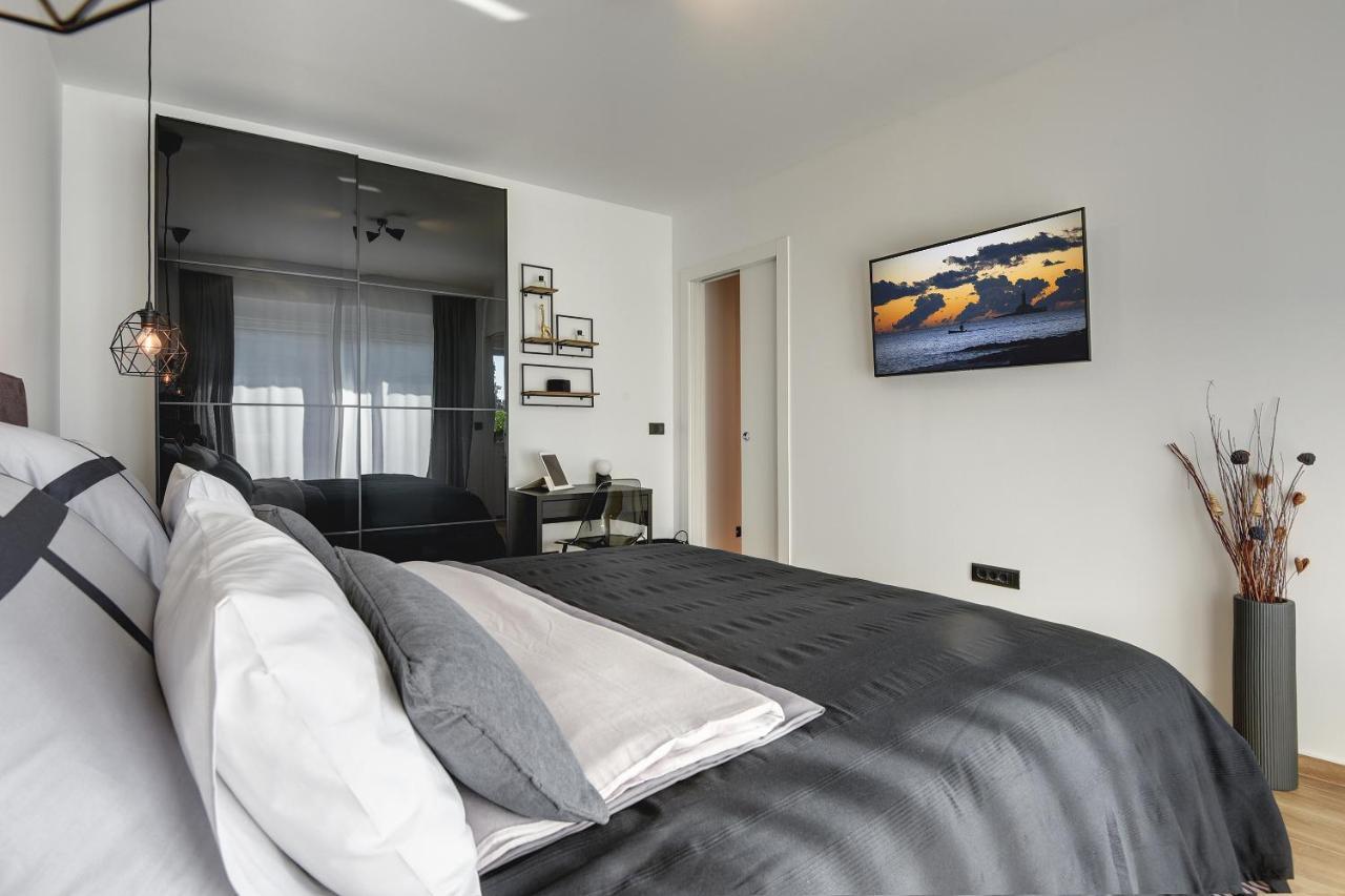 Giardini Penthouse Apartment 普拉 外观 照片