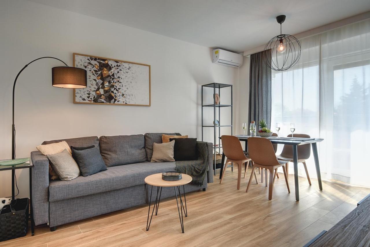 Giardini Penthouse Apartment 普拉 外观 照片